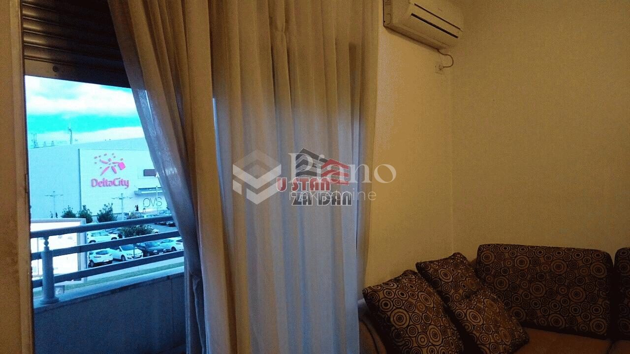 Namještena garsonjera u City kvartu